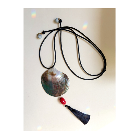 Coquillage Necklace